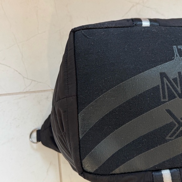 Think Roylin Black Camo Quilted Tote Bag - Picture 5 of 11